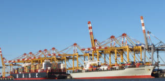 Der Containerumschlag konnte in Bremerhaven im 1. Halbjahr 2018 leicht zulegen, während der Gesamtumschlag in den Bremischen Häfen stagnierte