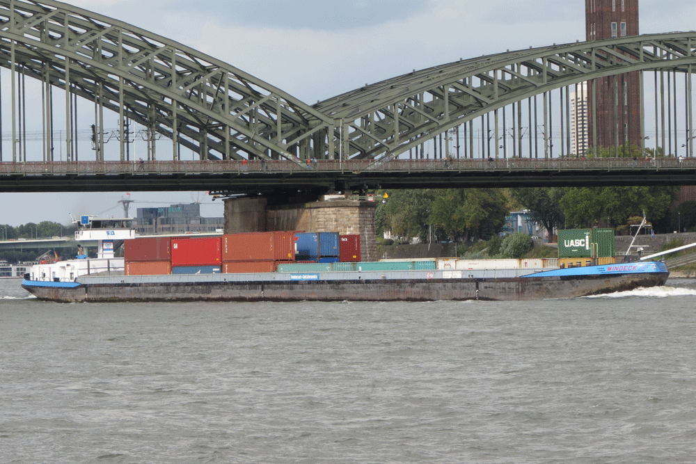 Rhein, Binnenschiff