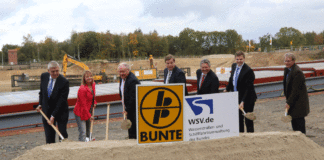 In Gleesen am Dortmund-Ems-Kanal (DEK) hat der Bau der neuen Schleuse begonnen