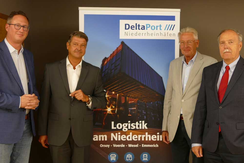 Tauschten sich zu Themen rund um die DeltaPort Niederrheinhäfen aus (v.l.): Bernd Reuther, Andreas Stolte, Peter Berns und Rudolf Kretz-Manteuffel