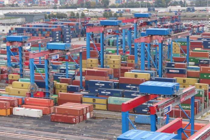 Die HHLA konnte im Containerumschlag zulegen