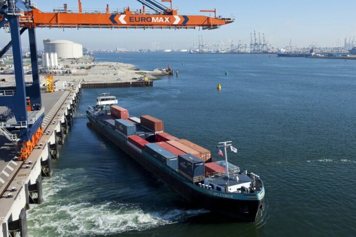 binnenvaart-euromax-havenbedrijf-rotterdam-eric-bakker-juni-2020