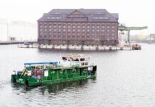 Die »Elektra« läuft in den Berliner Westhafen ein © H. Barthel