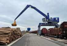 Holzverladung im Hafen Torgau © SBO