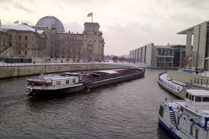 Binnenschiff, Berlin, Reichstag, BDB, Wasserstraßen