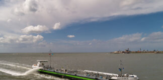 Der Tanker »Odyssee« ist für die Estuaire Fahrt vorbereitet und zugelassen © Rensen-Driessen