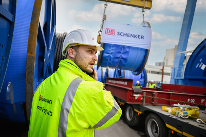 DB Schenker, Kabeltrommeln, Binnenschiff, Mannheim, Krefeld, Wesel